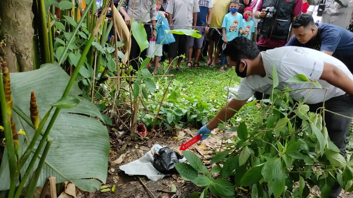 Polisi Cari Saksi-saksi Selidiki Mayat Bayi Perempuan di Lapangan Merdeka Siantar