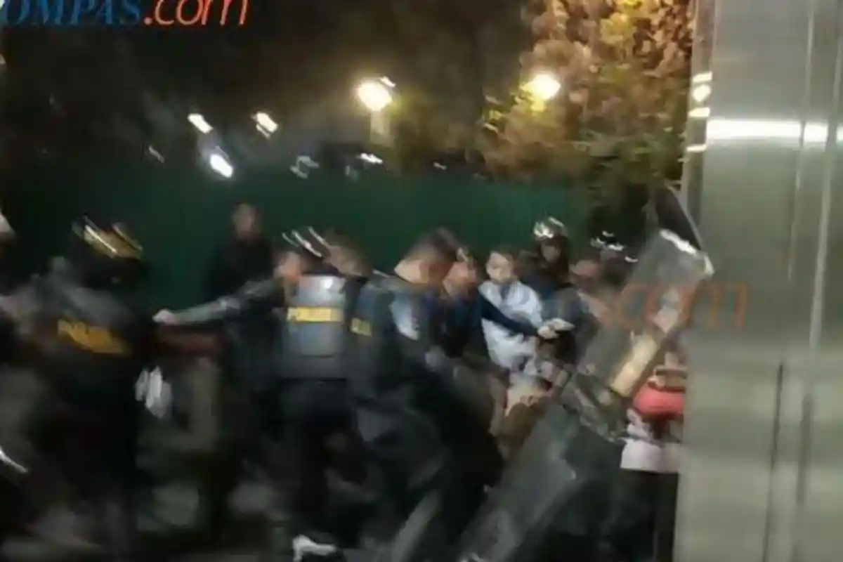 Investigasi Kasus 2 Mahasiswa Kendari Tewas saat Demo, 13 Polisi dan Pucuk Senjata Api Ditahan