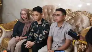 Istri-Satria-Fatimah-Az-Zahra-Ramadhani-Purwadi-Sastra-Satria-Robi-Saputra.jpg
