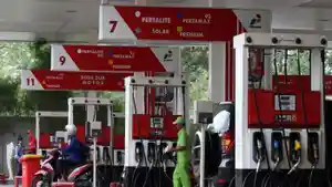alat-pengisi-bahan-bakar-minyak-jenis-baru-pertalite-ron-90-di-spbu_20181010_122234.jpg