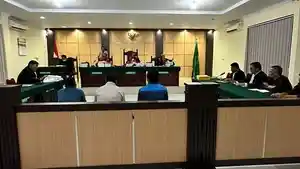 Suasana-saat-sidang-putusan-kasus-korup.jpg