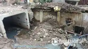 tembok-jembol-di-proyek-pembangunan-gorong-gorong-Jalan-Sukarno-Hatta-banjir-di-Suhat-malang.jpg