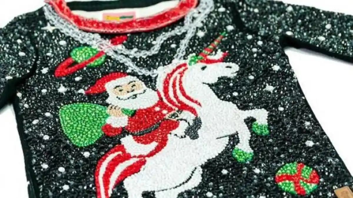 Baju Hangat Natal ini Harganya Rp 402 Juta Loh!