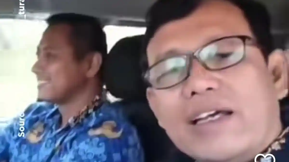Viral Perangkat Desa Grobogan Pamer Mobil, Kini Minta Maaf