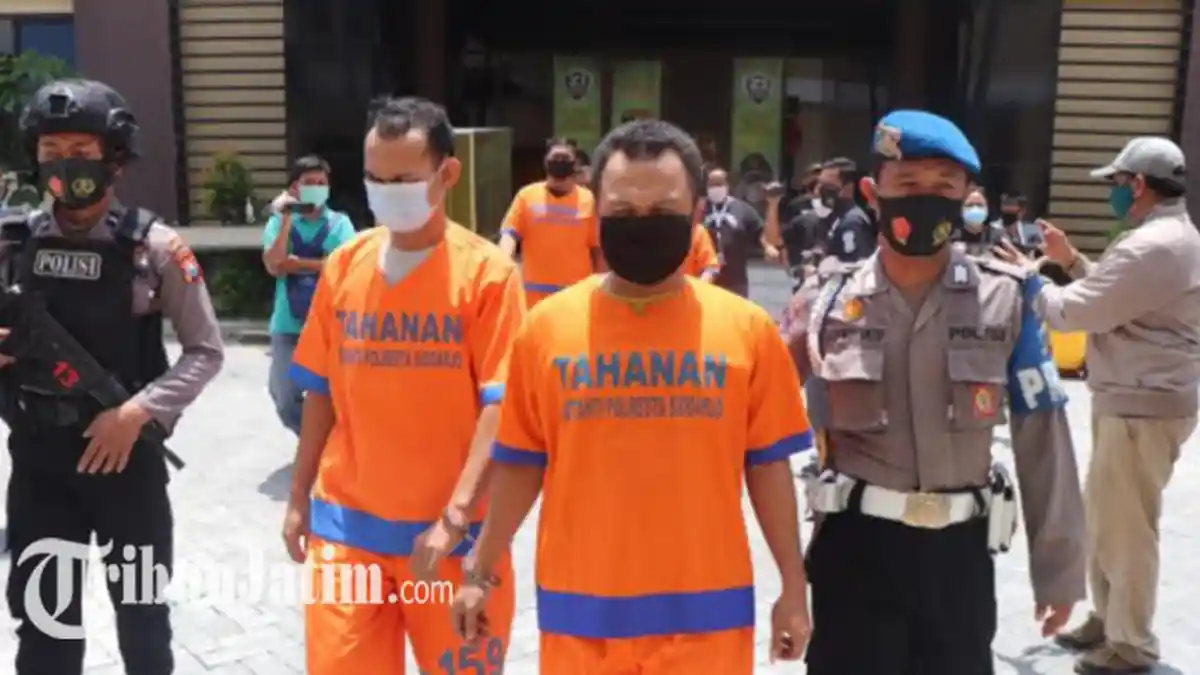 Polisi Tangkap 4 Pria yang Mengambil Paksa Mobil di Gudang Leasing Sidoarjo