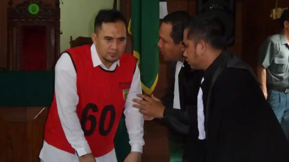 Air Mata Saipul Jamil Tumpah Saat Tahu Kakaknya Ditangkap KPK