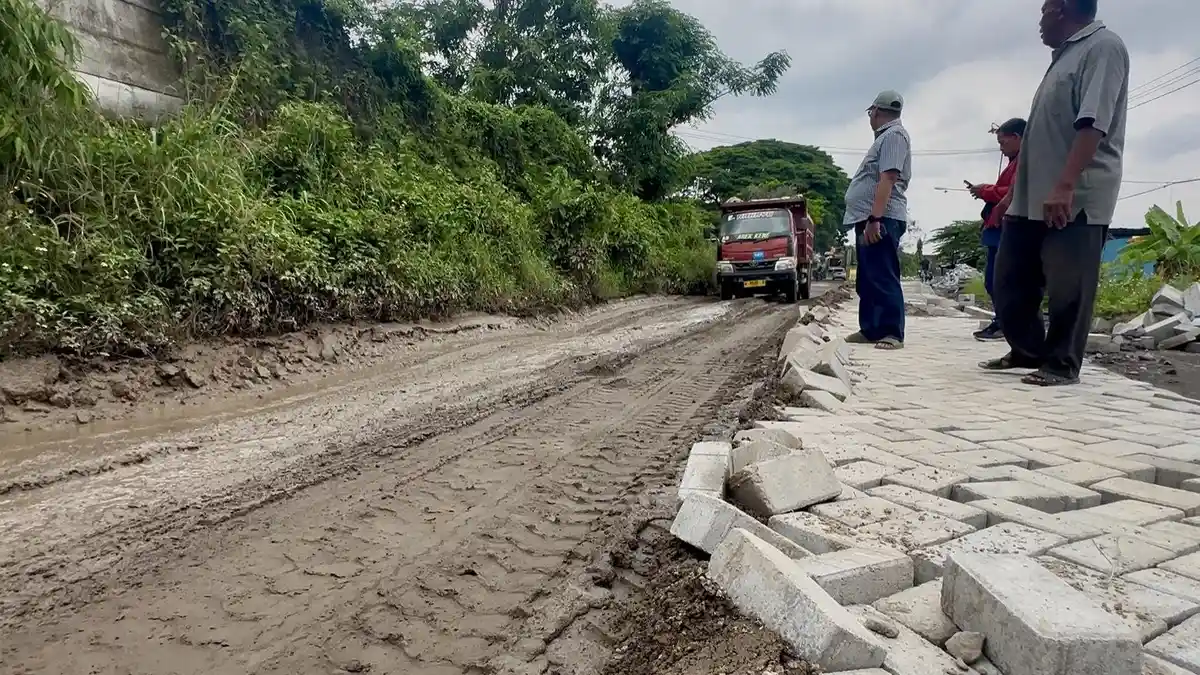 Ketua DPRD Pasuruan Minta Jalan Sumbersuko-Wonolilo Ditutup Sementara Selama Perbaikan