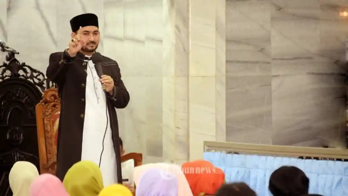 Ustaz Al Habsyi - 5 Fakta Bikin Geger Soal Kasus Poligaminya