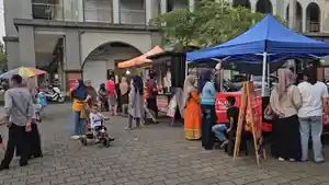 omzet-pedagang-pasar-pon-trenggalek-naik-selama-ramadan-2026.jpg