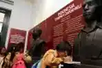 Siswa Ramai Kunjungi Museum Sumpah Pemuda