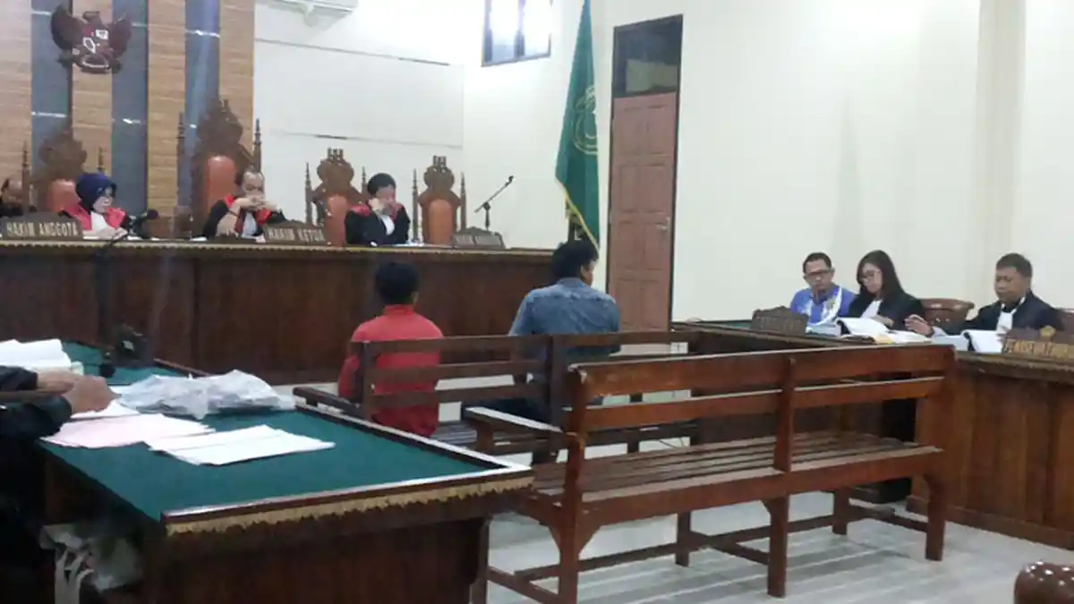 Sim Card Anggota DPRD yang Dimutilasi Ditemukan di Tumpukan Besi Rongsokan