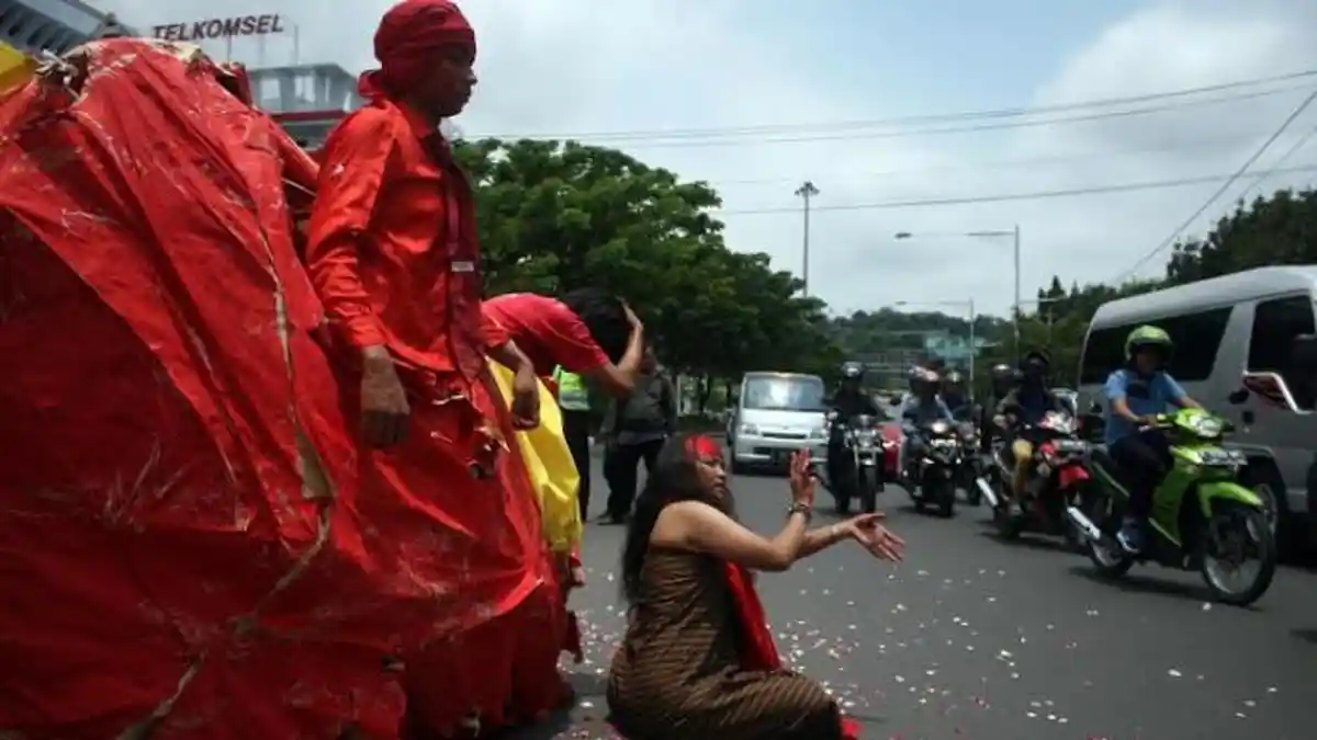 Seniman Semarang Gelar Pertunjukan Seni #saveTBRS