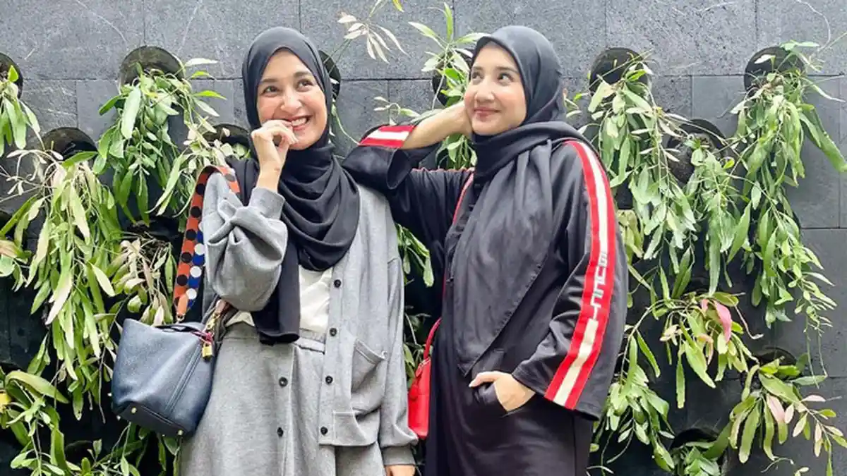 Zaskia dan Shireen Sungkar Pernah Kerja Bersihin Kamar Bule di Luar Negeri