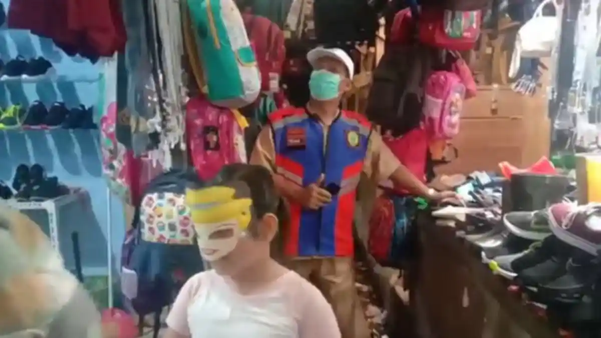 Wajib Kenakan Masker di Pasar Inpres Pendopo PALI tapi Satgas Belum Terapkan Sanksi