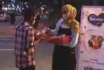 Bagikan 55.555 Paket Buka Puasa di Sabang-Merauke, Alfamart dan Bebelac Pecahkan Rekor Muri