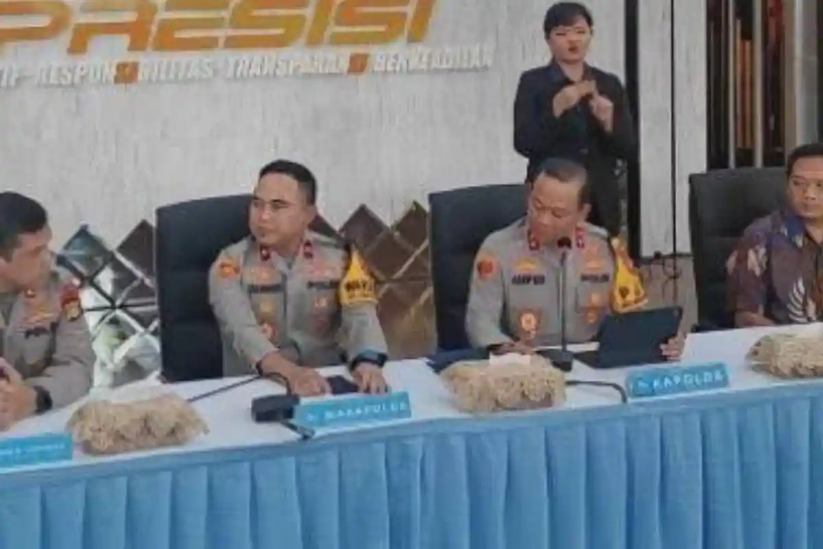 Polisi Sita 723 Barang Bukti, Ada Dokumen Asli dari UGM soal Ijazah Jokowi, Roy Suryo Cs Tersangka