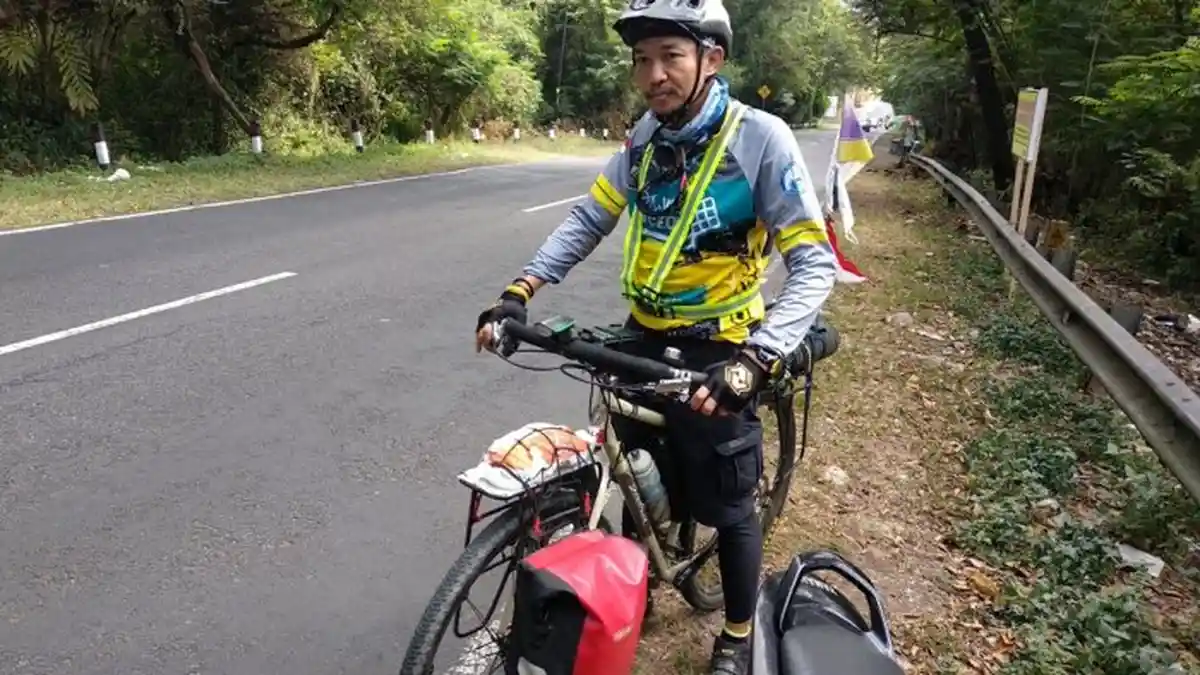 Ferryanto Memilih Mudik Mengayuh Sepeda dari Tangerang ke Pacitan
