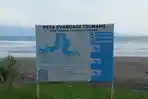 Peta-Evakuasi-Tsunami-di-Kawasan-Pantai-Desa-Cikakak.jpg