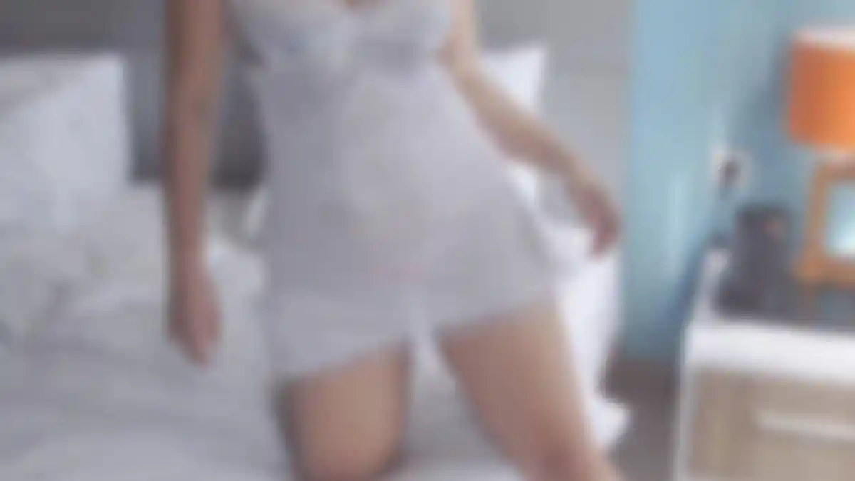 Bu Guru Cantik Rambut Pirang Terkejut Bakal Hamil Usai Bercumbu dengan Siswa 13 Tahun