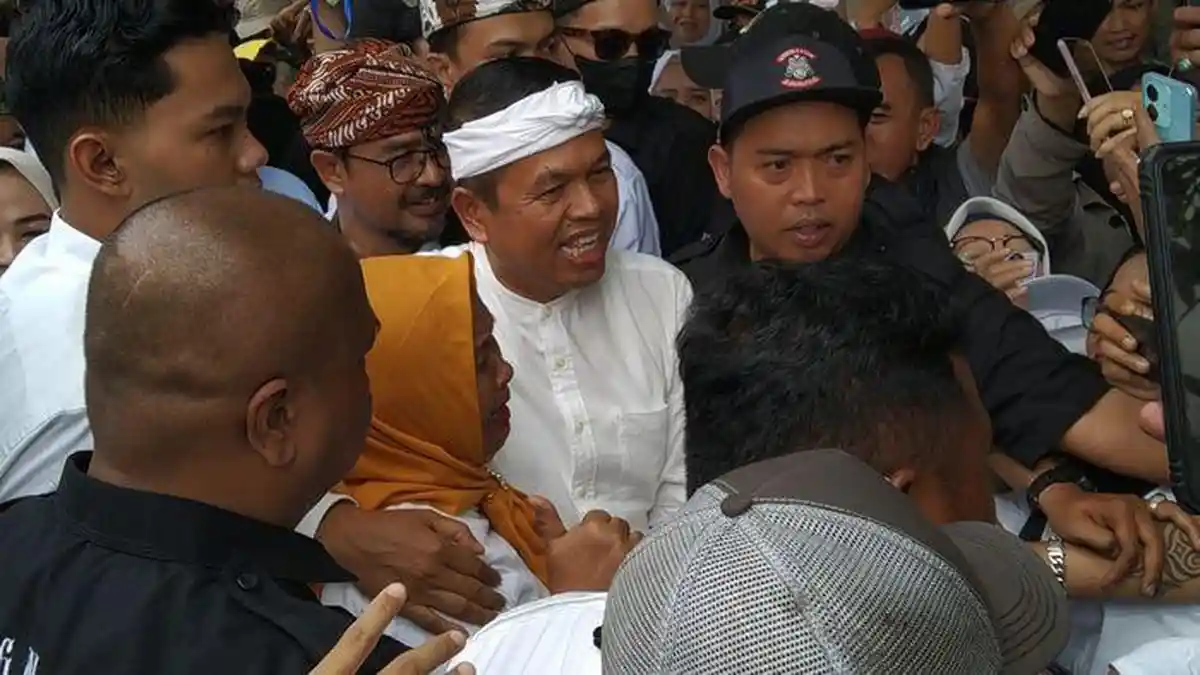 BREAKING NEWS, Dedi Mulyadi-Erwan Setiawan Diarak Pendukung, Daftar ke KPU Jabar