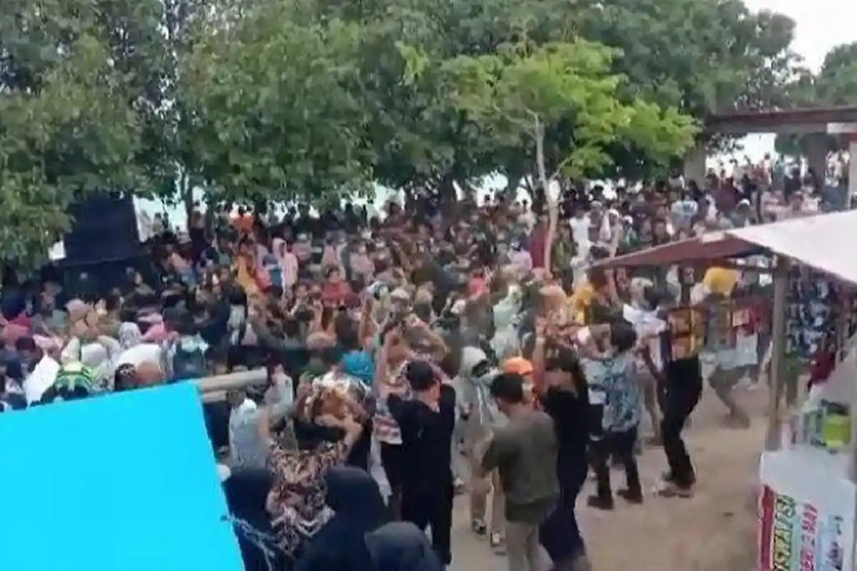 Fakta Viral Video Ratusan Pengunjung Berjoget dan Berkerumun di Pantai, Polisi Turun Tangan