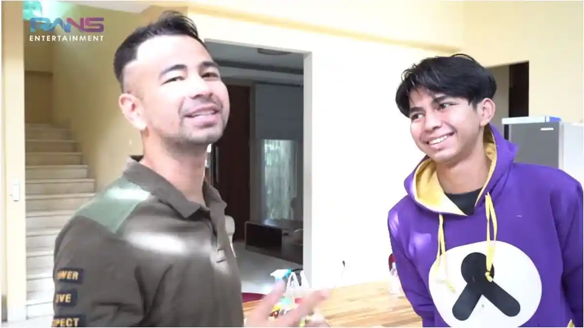 Diundang ke Andara, Tukang Bakso Ikan yang Mirip Raffi Ahmad Diberi Sepatu Mahal yang Belum Dipakai