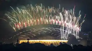 Kembang-Api-Meriahkan-Malam-Pergantian-Tahun-di-Sydney-Australia_20241231_211042.jpg