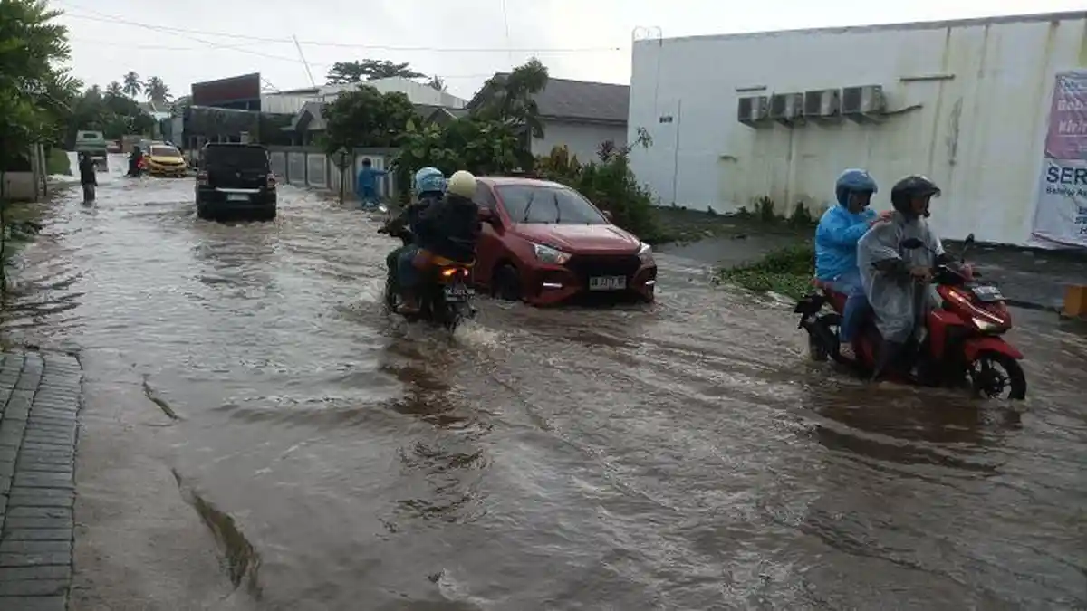 Prakiraan Cuaca Sulawesi Utara Jumat 18 April 2025 Besok