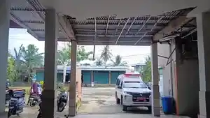 Tangkap-layar-video-amatir-memperlihatkan-kondisi-plafon-Puskesmas-Sungai-Nyamuk.jpg