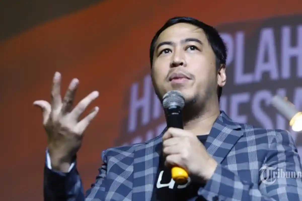 Singgung Muhammadiyah dan NU, Komika Pandji Pragiwaksono Jadi Sorotan di Twitter, Siapa Dia?