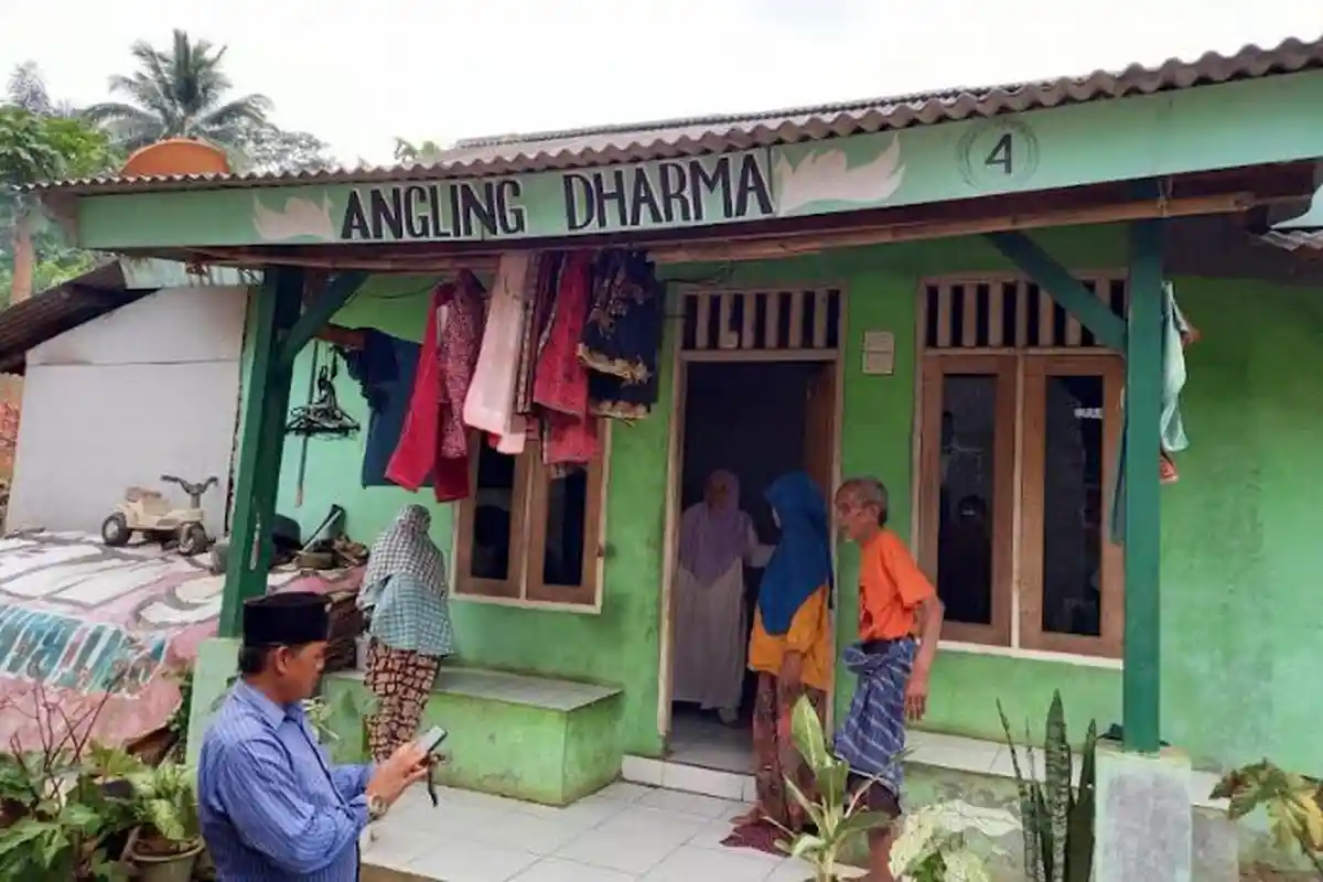 Ungkapan Warga yang Rumahnya Dibangun 'Sultan Baginda' Angling Dharma Pandeglang