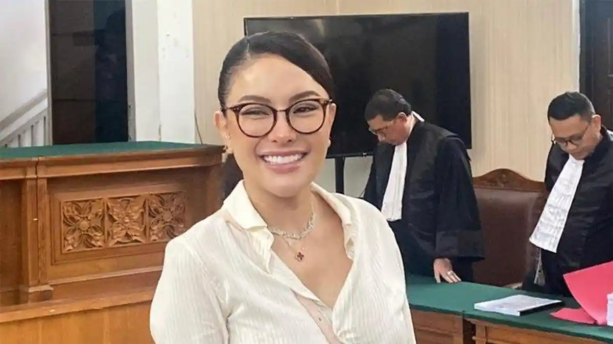 Nikita Mirzani Gugat Reza Gladys dan Suaminya Rp 114 Miliar