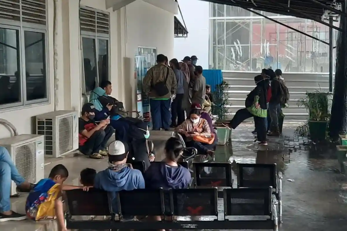 Hotline Public Service- Anda Punya Keluhan Terkait Mutu Pelayanan Umum? Kirim WA ke 0815-999-996