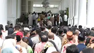presiden-joko-widodo-open-house-di-istana_20240410_124640.jpg