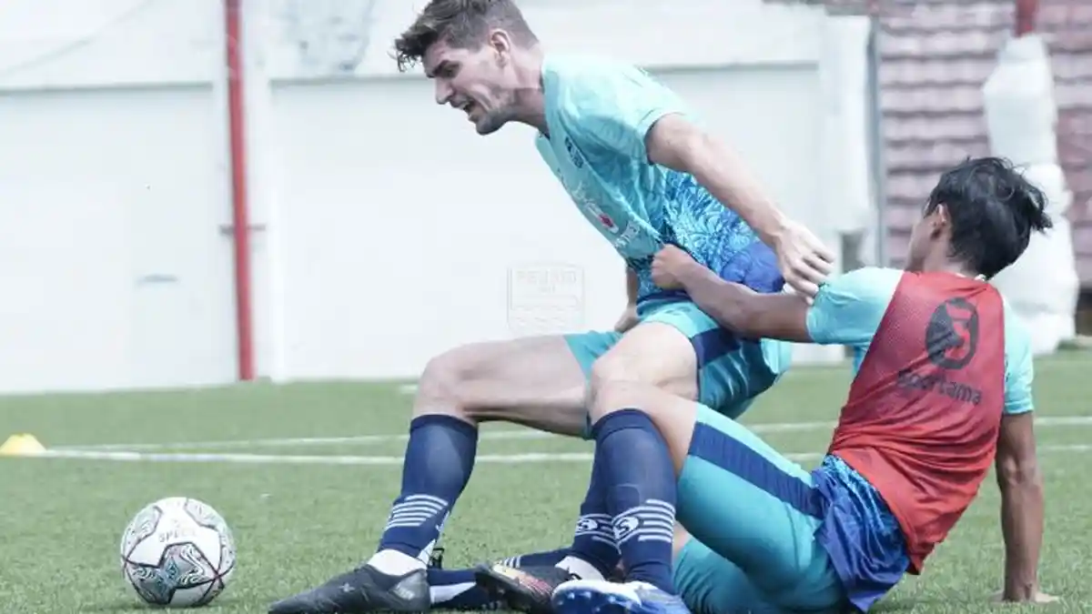 HARI INI Persib Jalani Latihan Terakhir Sebelum Berangkat ke Bali, Ini Dua Fokus Robert Alberts