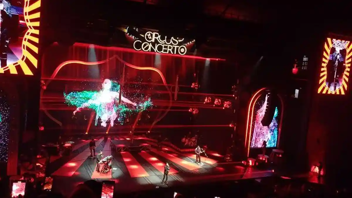 Ariel Noah Gemetaran Saat Tampil di Konser Circus Concerto, JIExpo