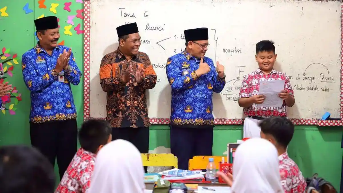 Hasan Rutin Pantau Pendidikan di Kudus