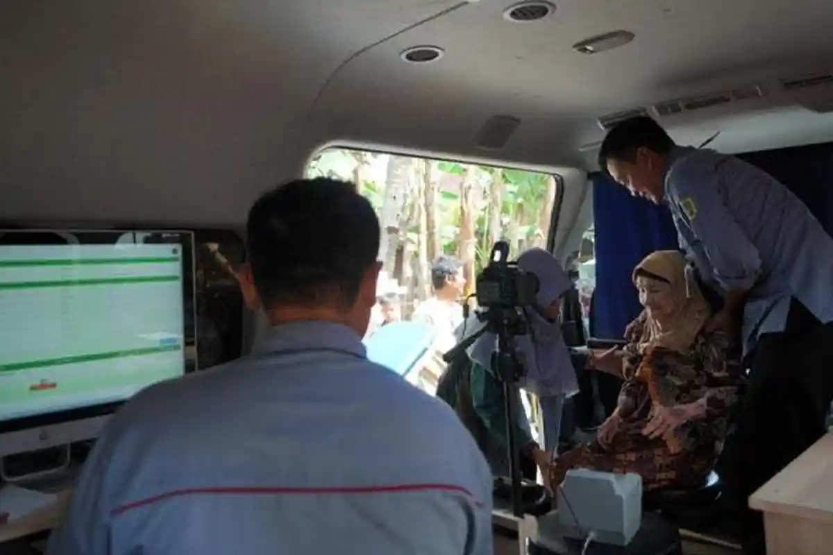 Program Sambung Rasa Permudah Warga Urus Administrasi, Nenek 83 Tahun Akhirnya Rekam KTP