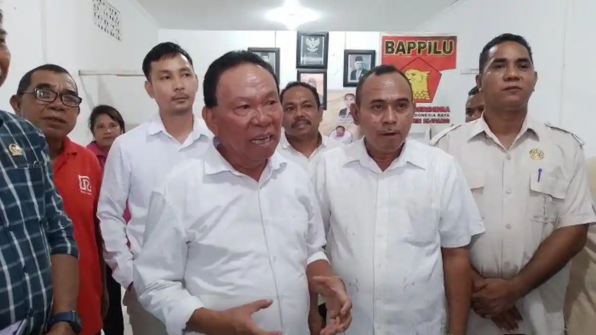 Korinus Daftar Ke Gerindra Jerry Manafe ke Demokrat