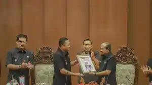 Bupati-Gianyar-Mahayastra.jpg