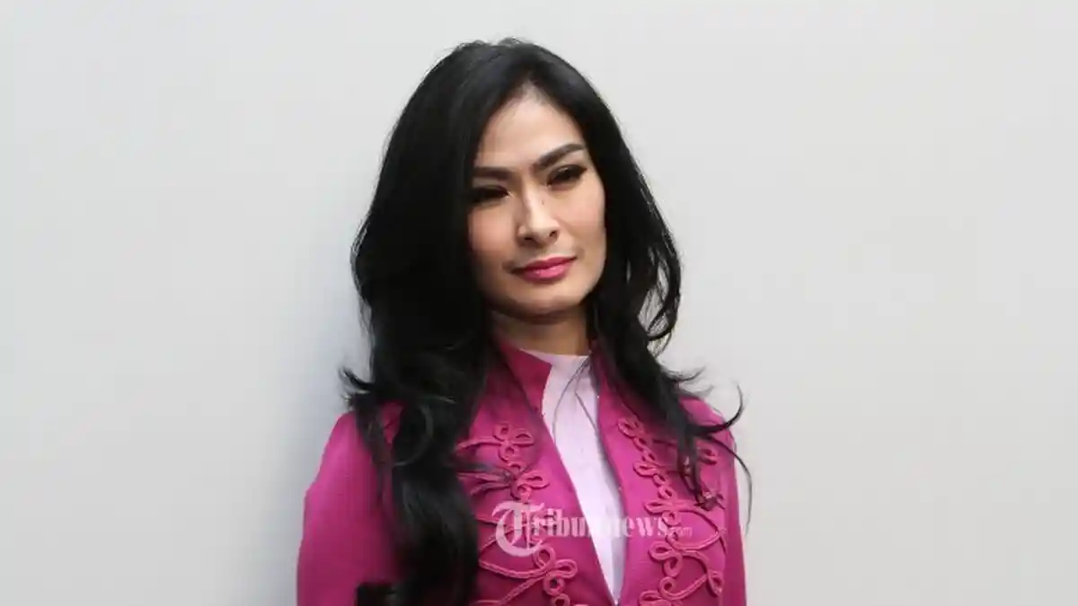 Iis Dahlia Sempat Terpancing, Sebut Warganet yang Mencaci Bukan Levelnya