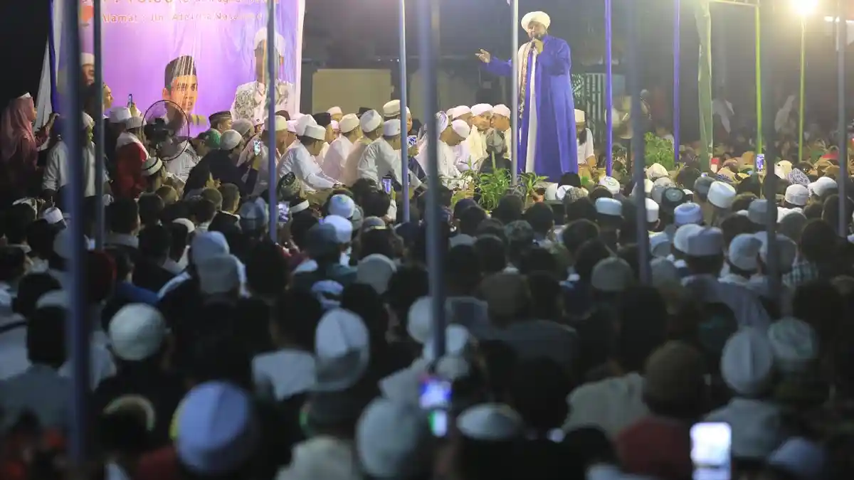 Ribuan Jamaah Hadiri Perayaan Isra Miraj Majelis Darul Mustofa Makassar