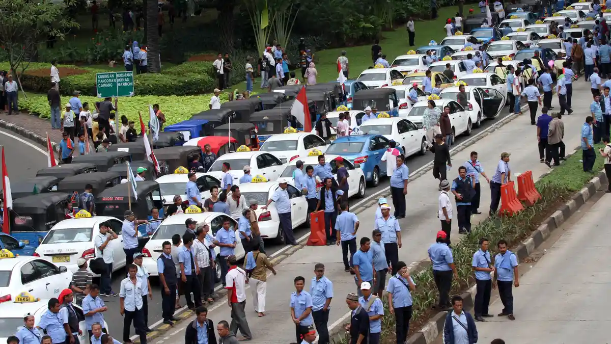 Kemenhub Minta Semua Pihak Menahan Diri Terkait Transportasi Online