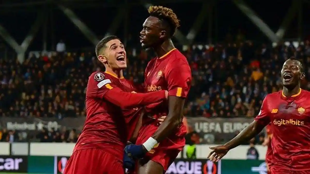 Real Madrid Dekati Striker AS Roma Tammy Abraham, Digadang Jadi Penerus Karim Benzema
