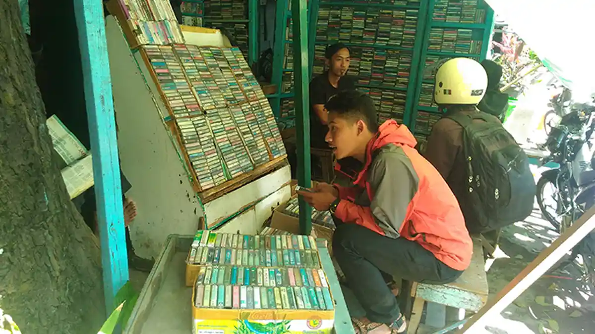 Memburu Kaset Tembang Lawas di Jalan Cihapit - kaset-pita_20160727_185432.jpg