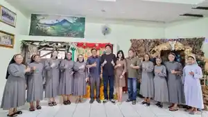 Societas-Jesu-Maria-Joseph-Manado-Foto-bersama.jpg