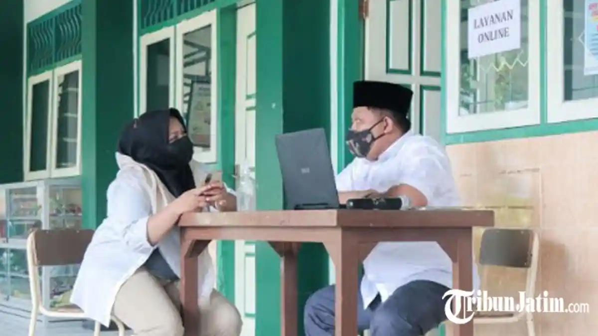 Hari Pertama PPDB Online Jenjang SMP di Kota Kediri, Orang Tua Murid Ungkap Beberapa Kendala