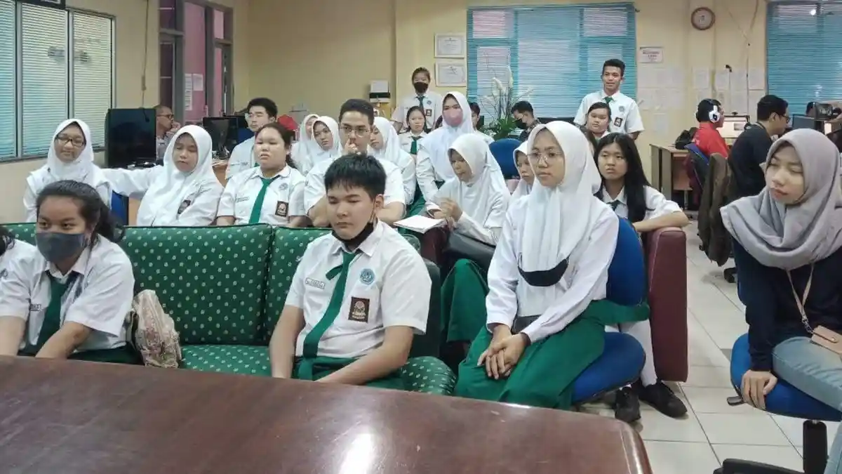 Siswa SMA Setia Budi Sungailiat Pengin Tahu Dunia Jurnalistik