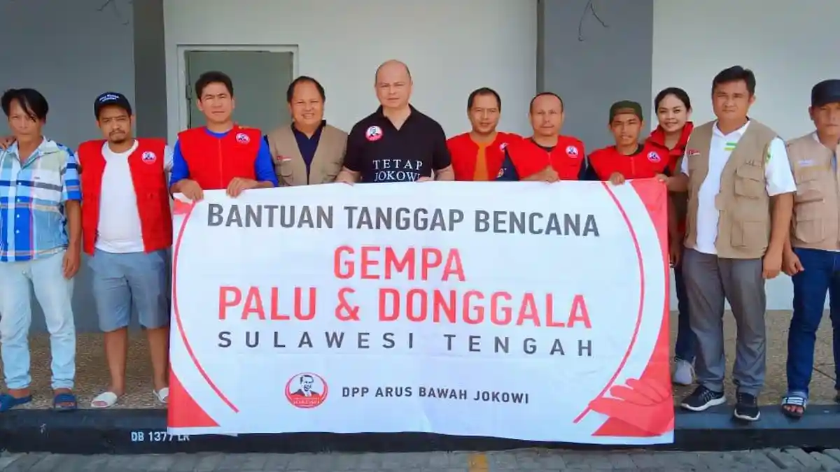 Bertolak ke Palu, Tim Arus Bawah Jokowi Siap Gabung dengan Posko Kemanusiaan di Palu.