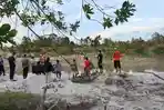 Pria Diterkam Buaya saat Sedang Mandi di Kolong Dusun Mempiu Belitung